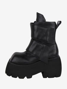 Gothic Lolita Boots PU Leather Tiered Square Toe Black Lolita Footwear